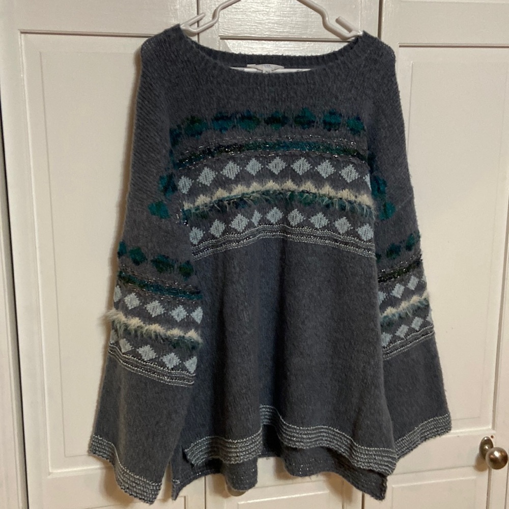 Time tru sweater. Size XL Gray with blue trim